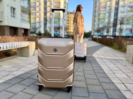 Дорожный чемодан на колесах Bonro 2019 средний шампань (10500508)
